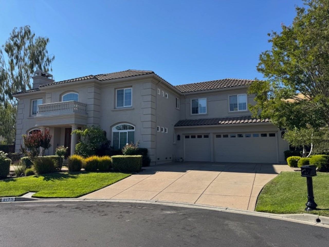 2175 Sky View Ct - Photo 2 of 44