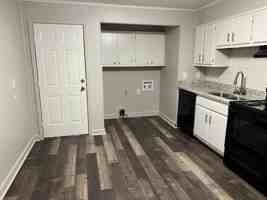 featured image of 406 N Rogers St