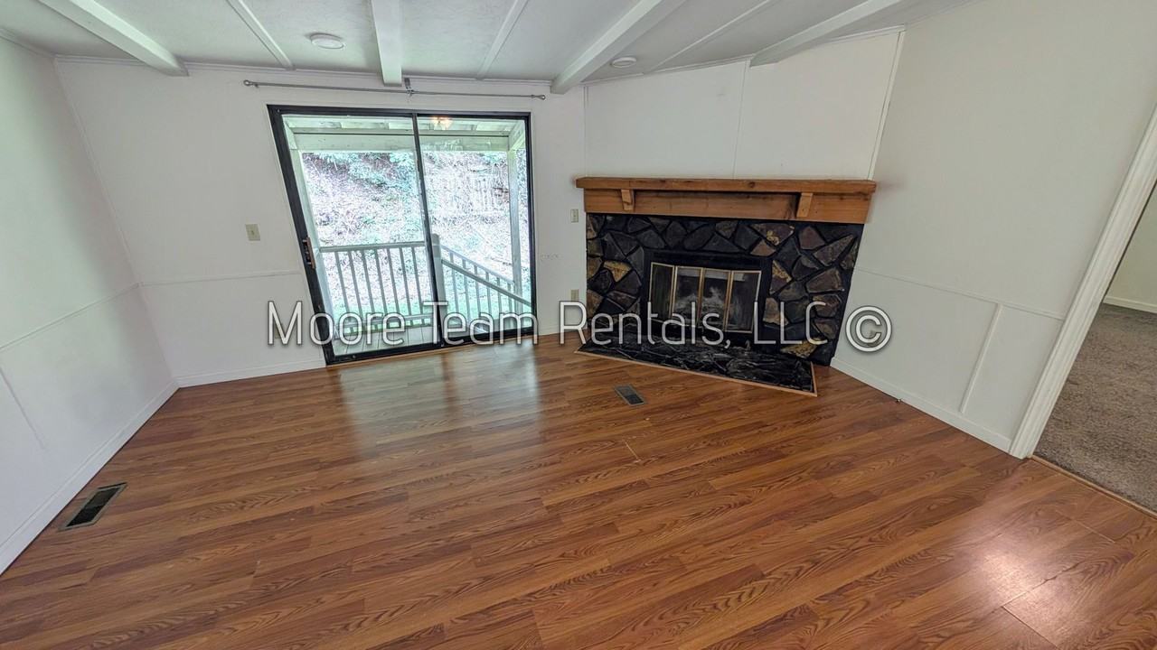 5399 Greenville Hwy - Photo 7 of 17