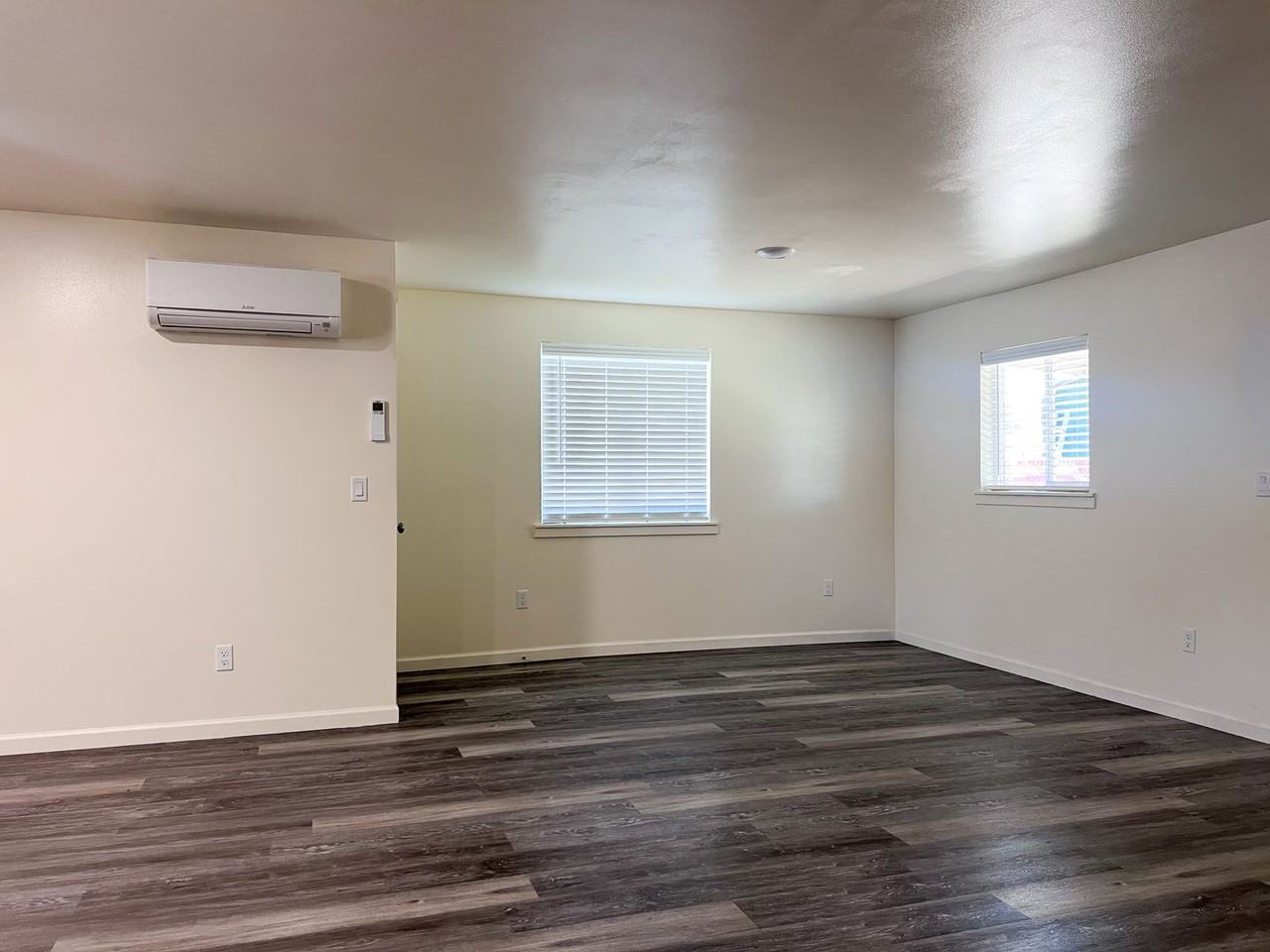 570 West a Street - Photo 5 of 11