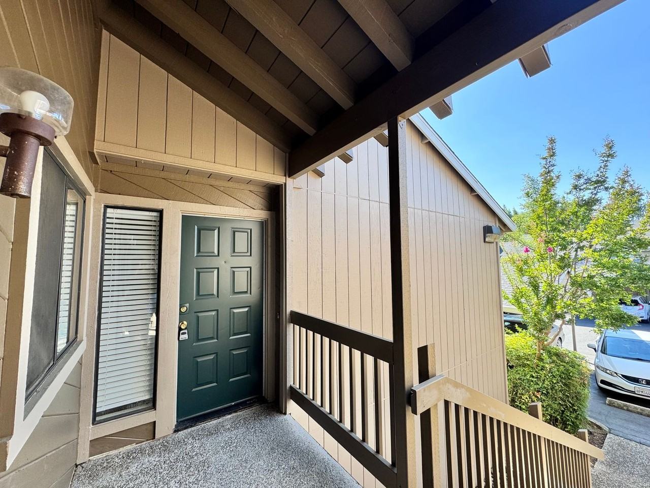 718 Dorothy Way - Photo 2 of 17