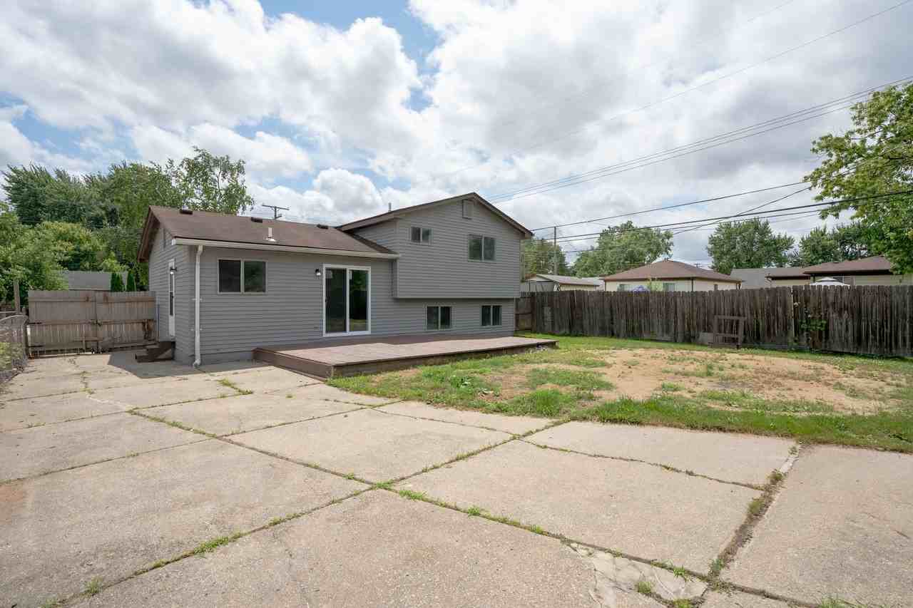 15841 Dort St - Photo 2 of 28