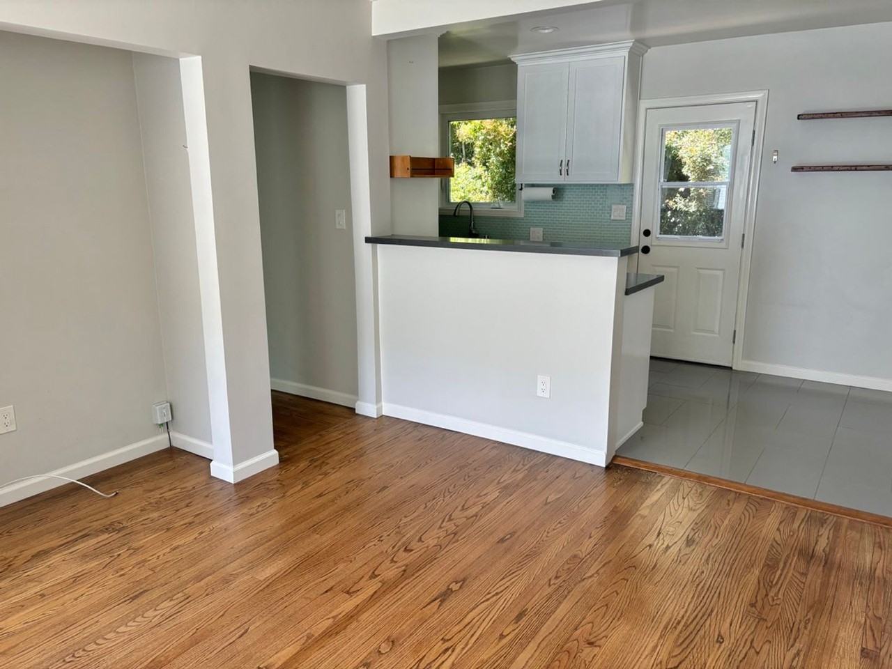 836 Penn St - Photo 2 of 15