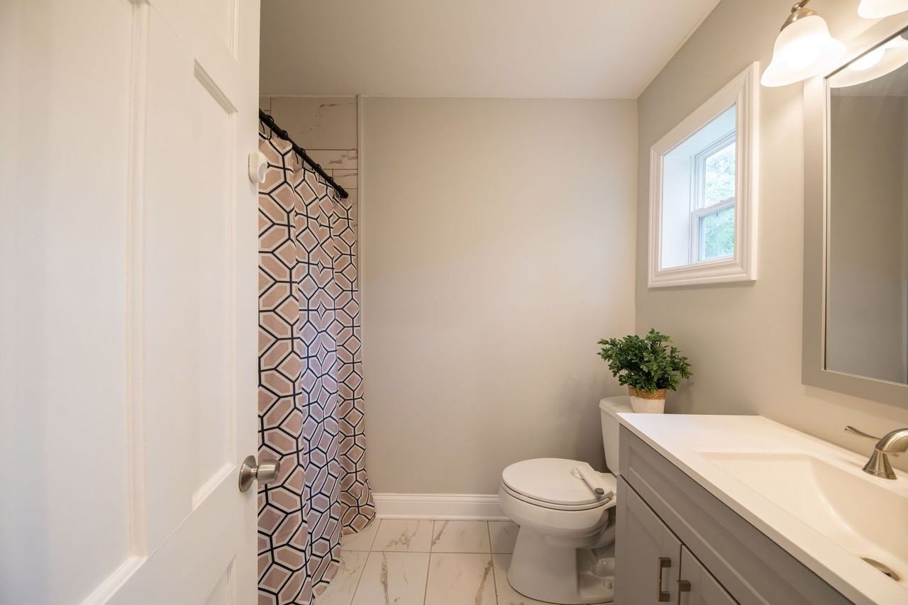 415 E Pioneer Trl - Photo 2 of 26