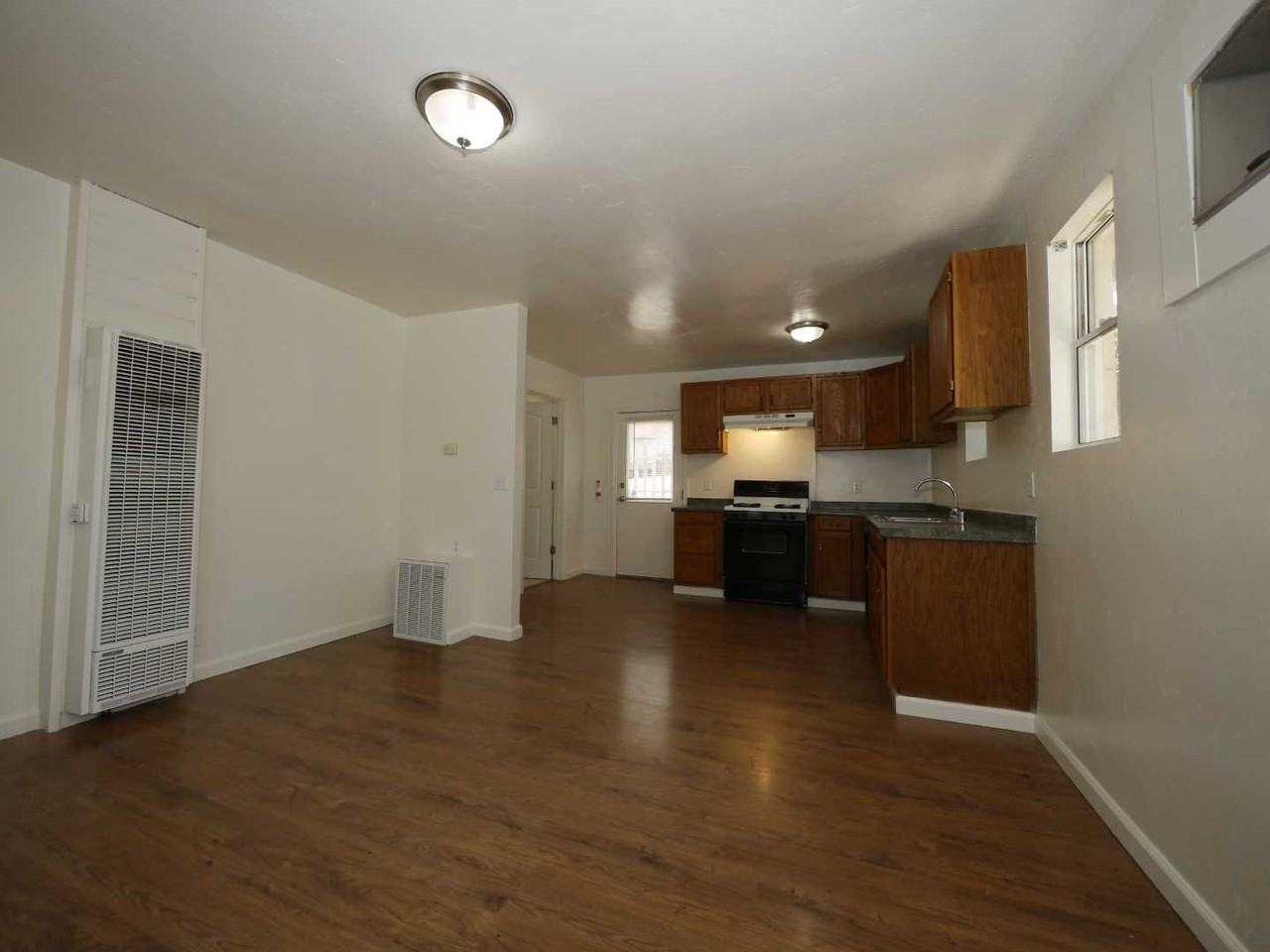 163 Market St - Photo 3 of 13