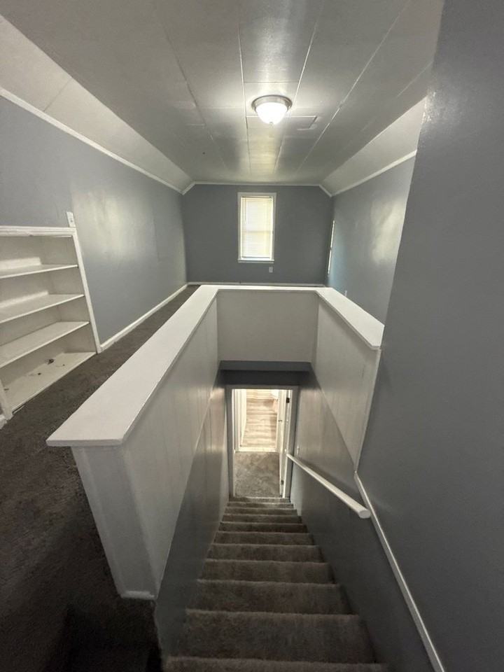 15738 Sorrento St - Photo 7 of 24