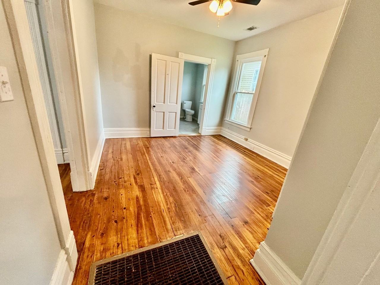 712 Vine St - Photo 5 of 18