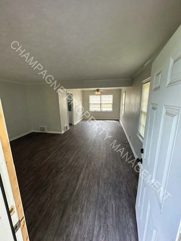 5400 Swope Pkwy - Photo 2 of 20