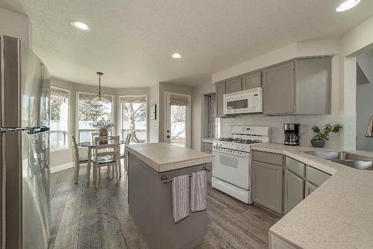 1700 Se 161st Pl - Photo 4 of 24