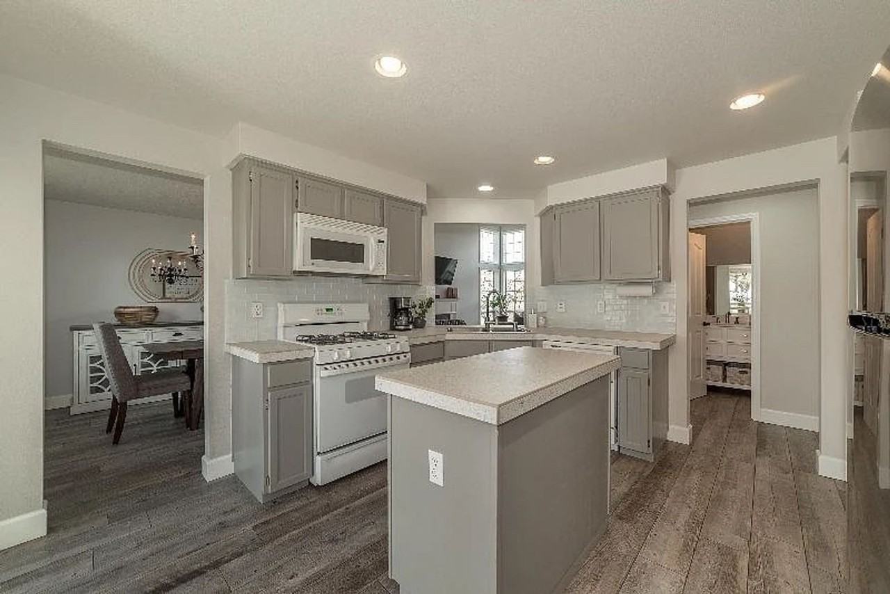 1700 Se 161st Pl - Photo 5 of 24