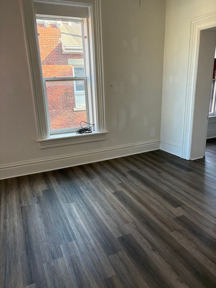 1471 Main St #3 - Photo 4 of 12