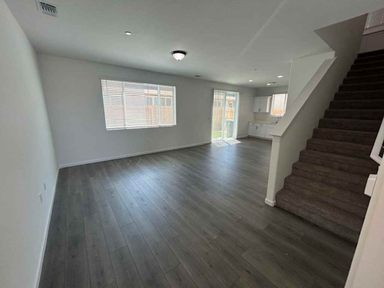 3016 N Chapel St - Photo 4 of 30