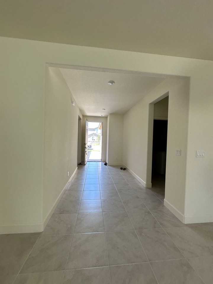 7156 Badger Grove Dr - Photo 3 of 25