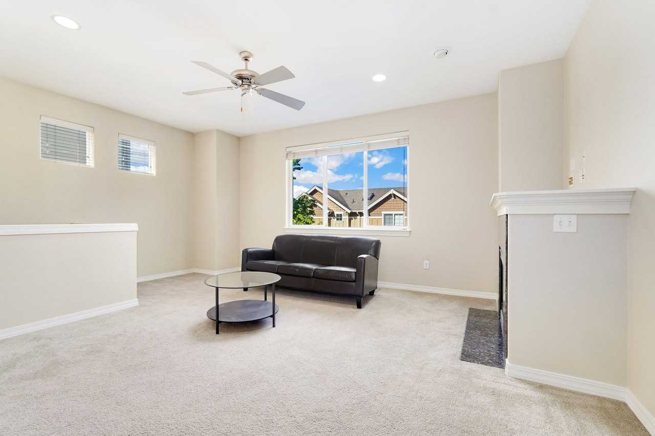 24045 40th Ln Se - Photo 2 of 9