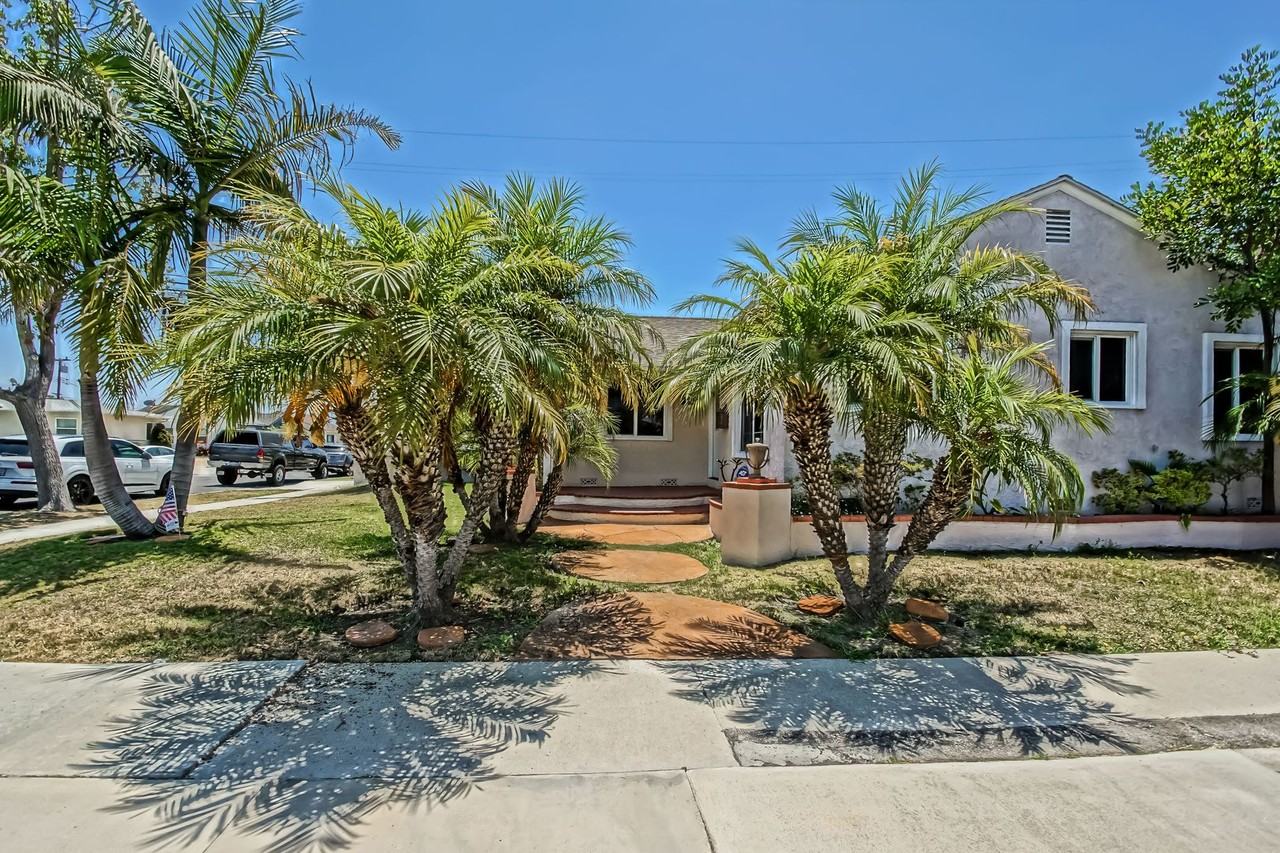 3728 Marine Ave - Photo 2 of 32