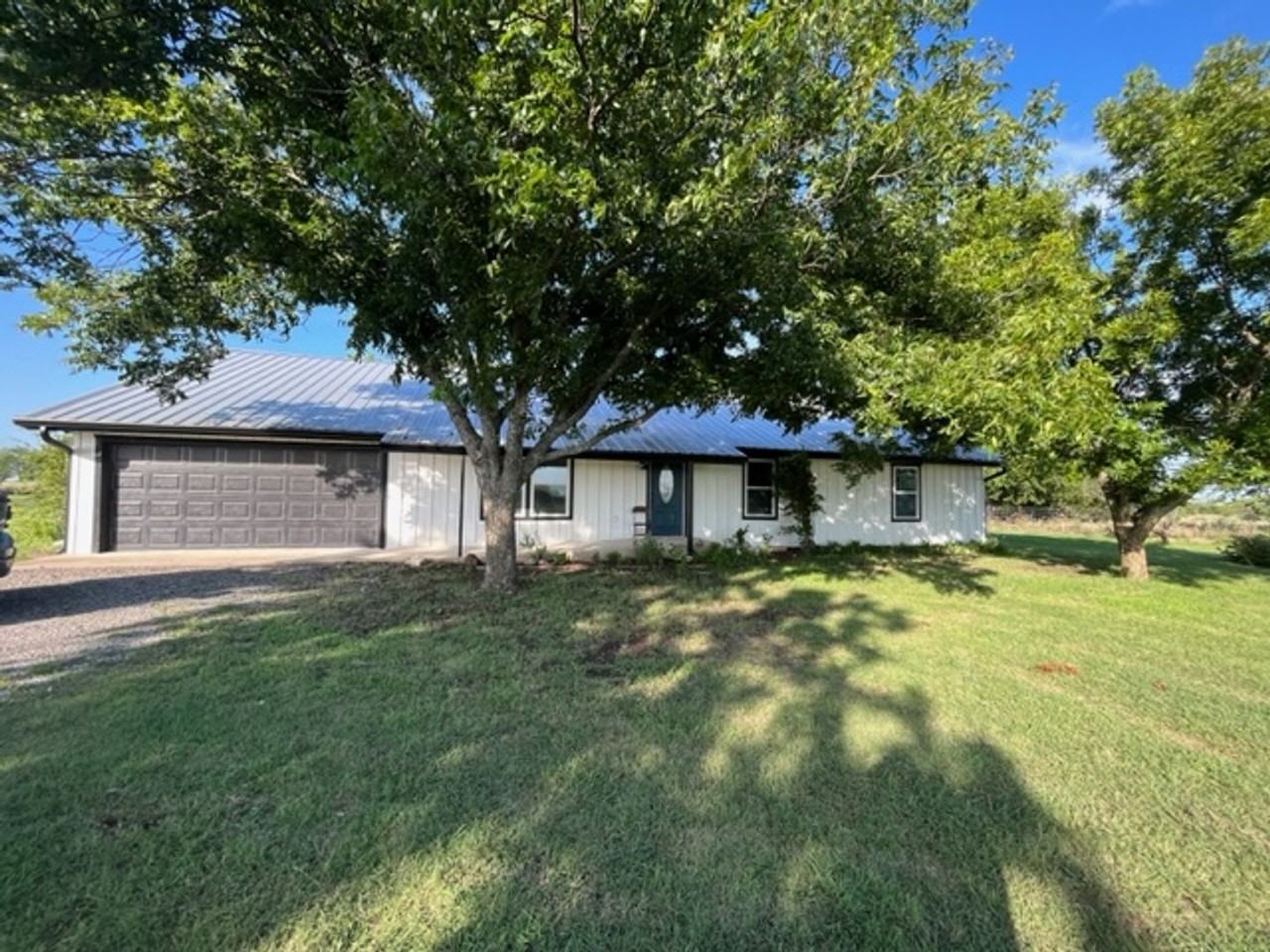 5145 County Road 1224a - Photo 2 of 34