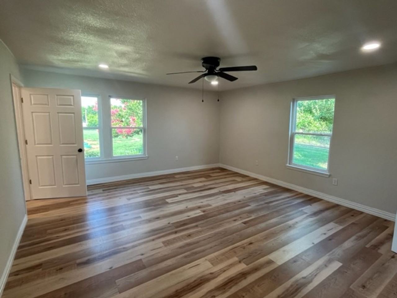 5145 County Road 1224a - Photo 3 of 34