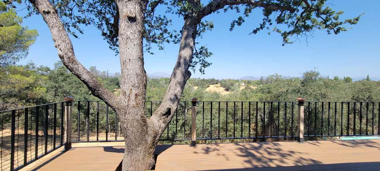 4660 Memory Ln - Photo 4 of 24