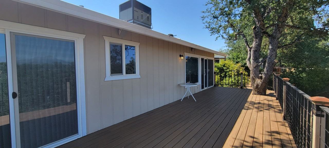 4660 Memory Ln - Photo 5 of 24