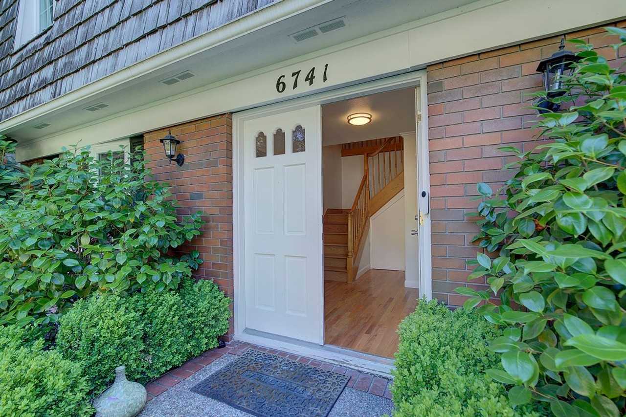 6741 81st Ave Se - Photo 4 of 34