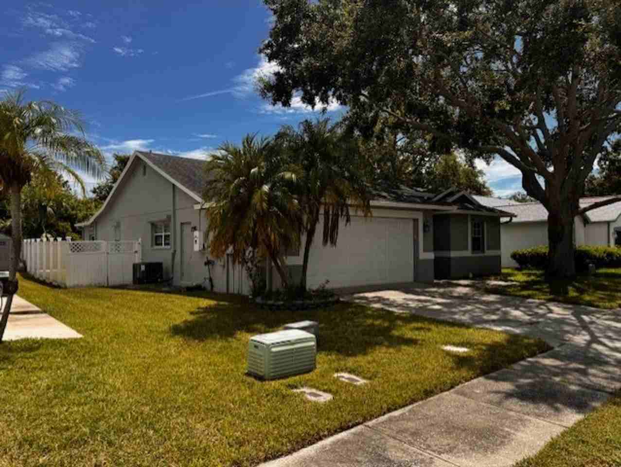 2519 Southern Oak Cir - Photo 3 of 44