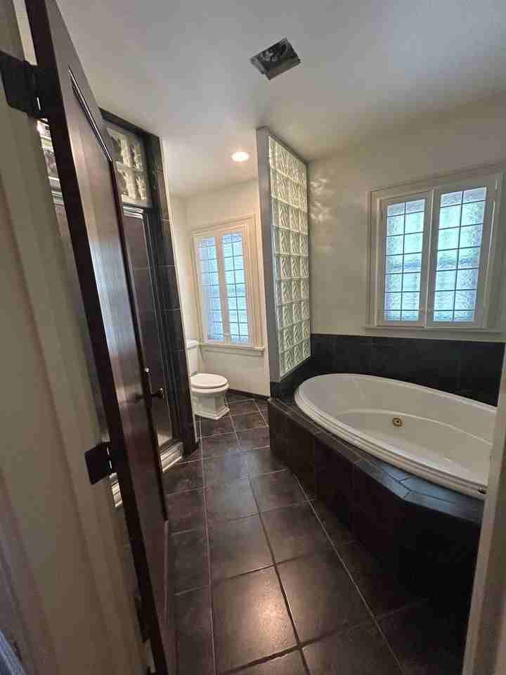 916 Poly Dr - Photo 3 of 25