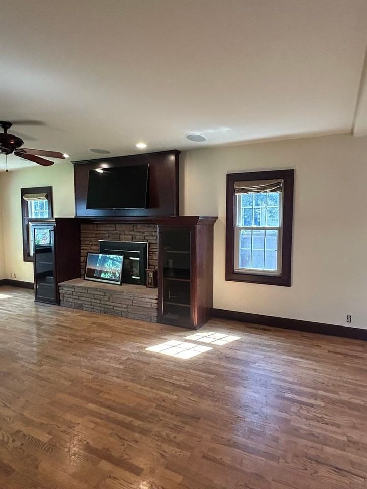 916 Poly Dr - Photo 5 of 25