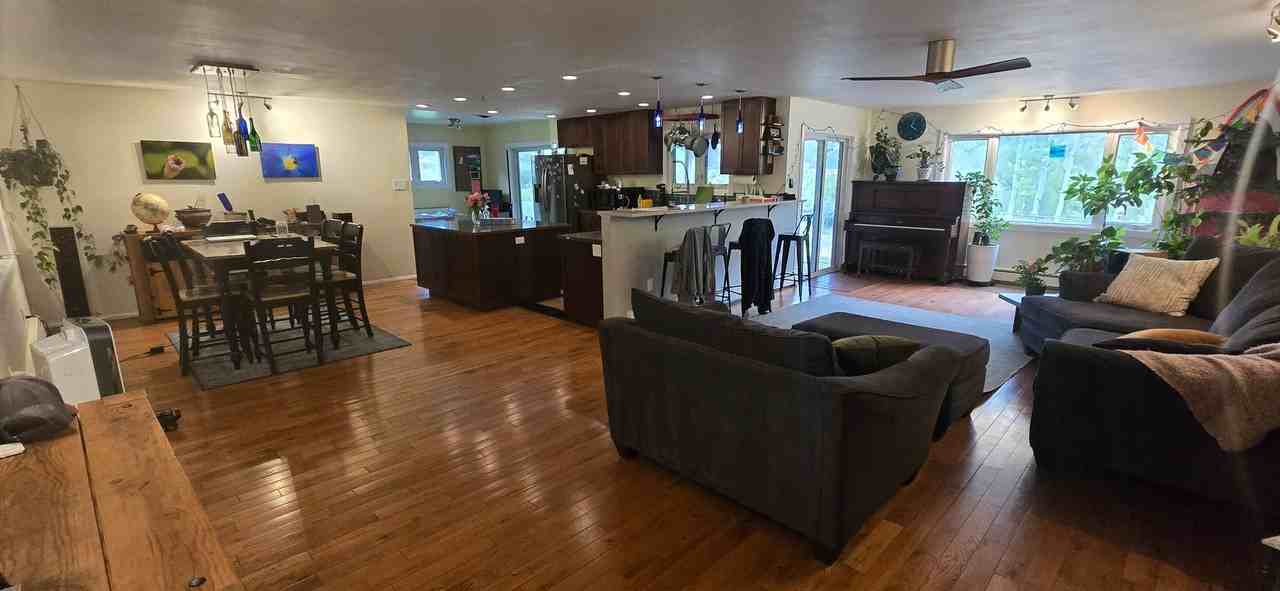 1401 Donegan Rd - Photo 2 of 10