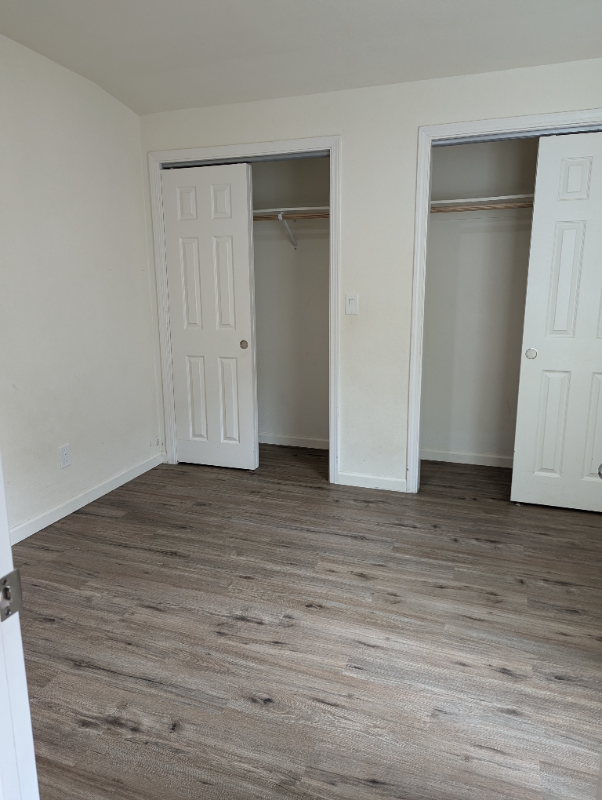 129 6th St - Photo 3 of 4