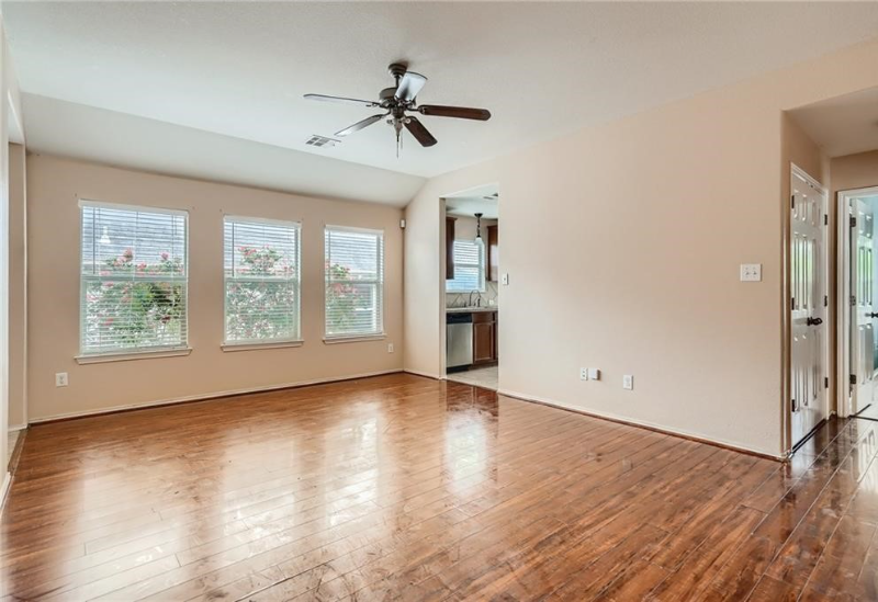 160 Wildfire Cv - Photo 2 of 9