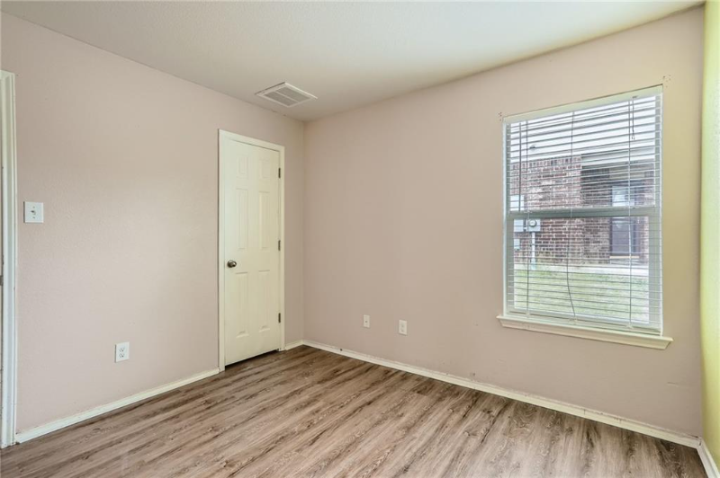 160 Wildfire Cv - Photo 7 of 9