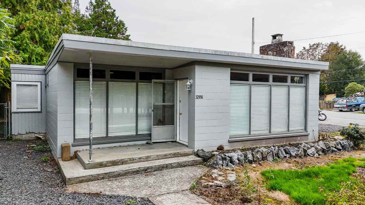 32956 6th Ave - Photo 2 of 34