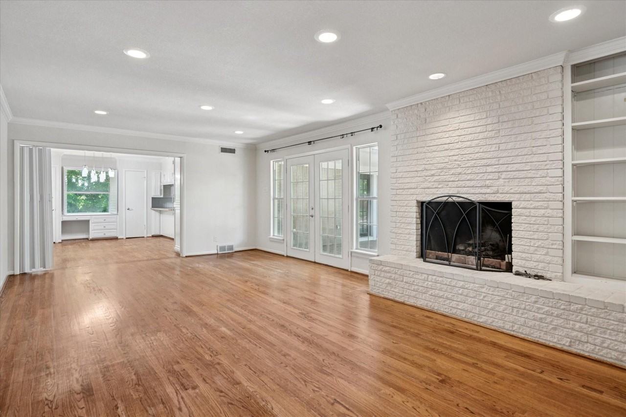 6441 Linden Ln - Photo 3 of 16