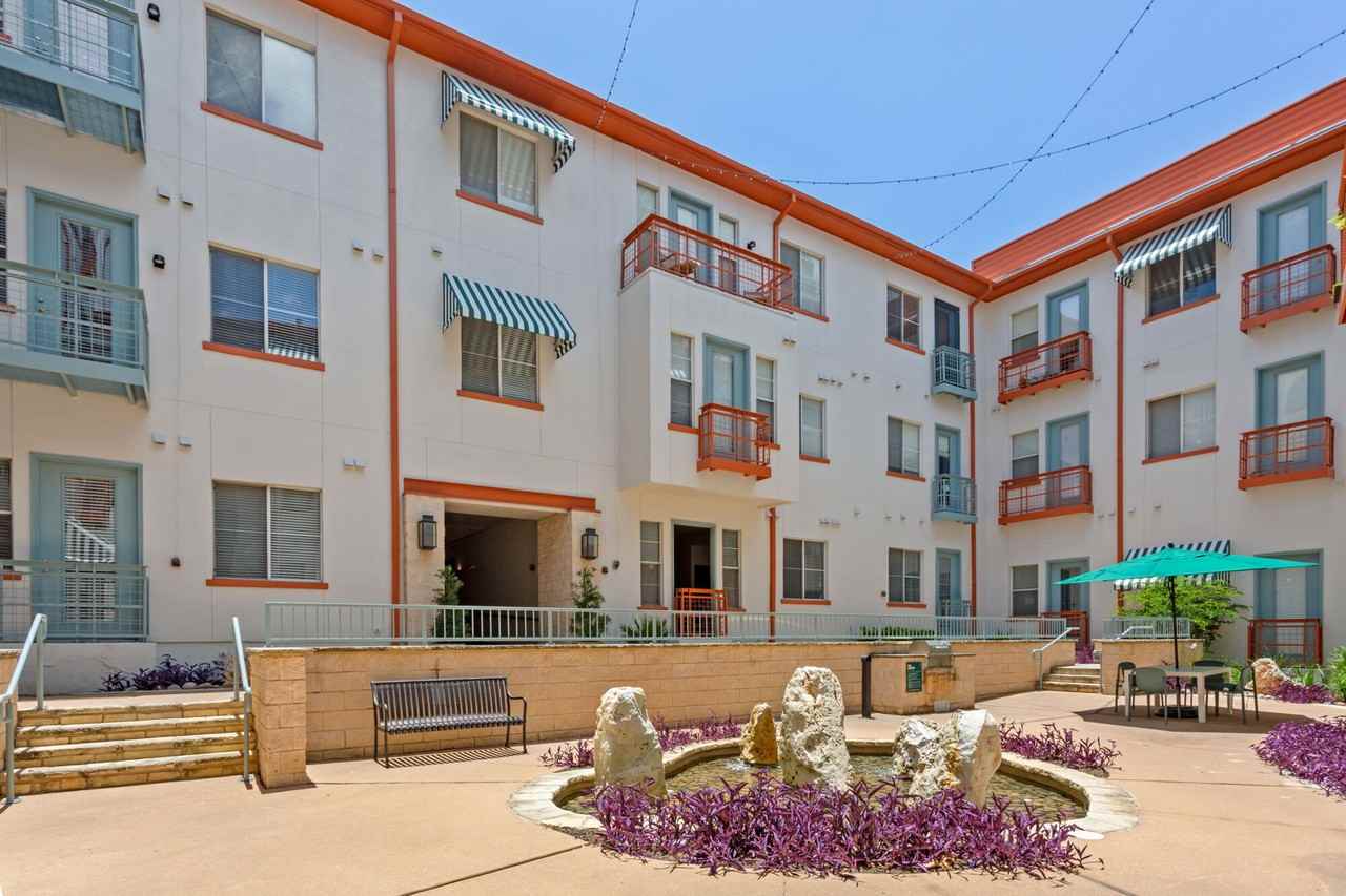 Elle West Ave - Photo 4 of 35