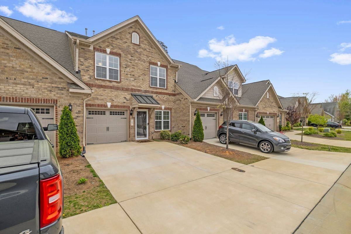 205 St Michael Dr - Photo 2 of 30