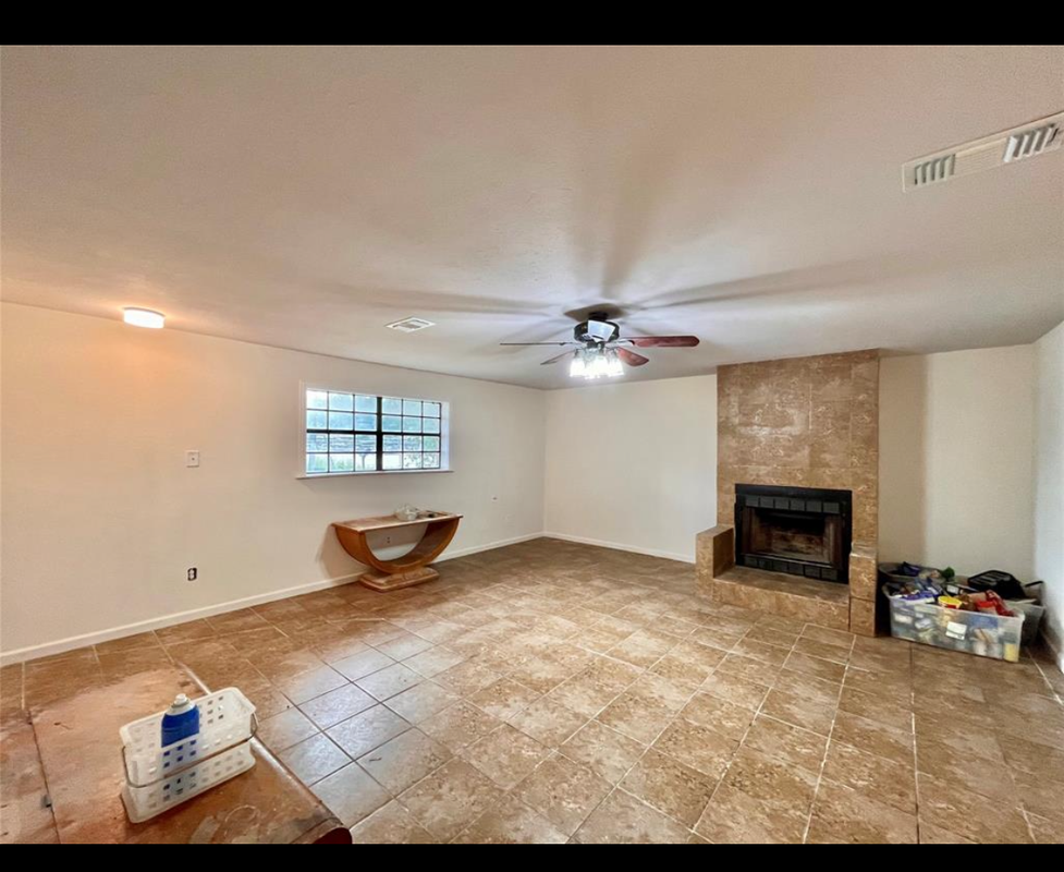 300 Nevils St - Photo 3 of 11