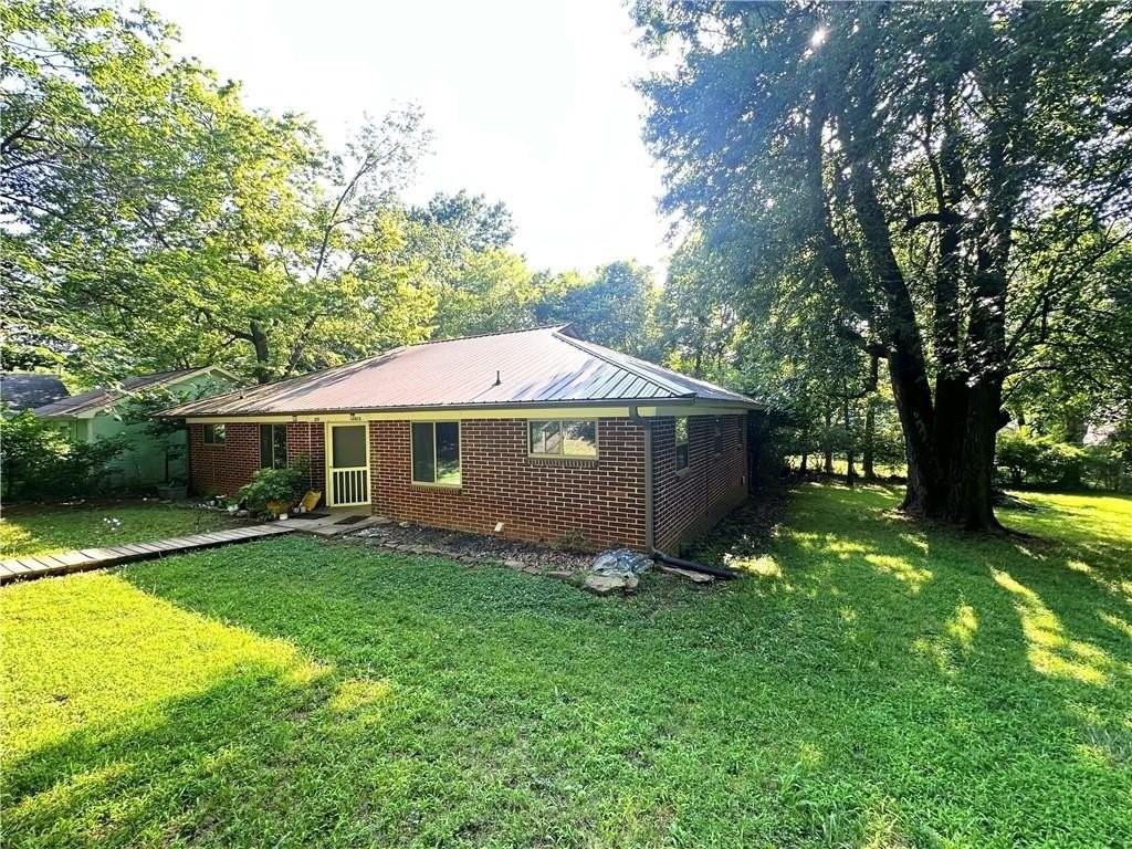 515 N Fallin Ave - Photo 6 of 24