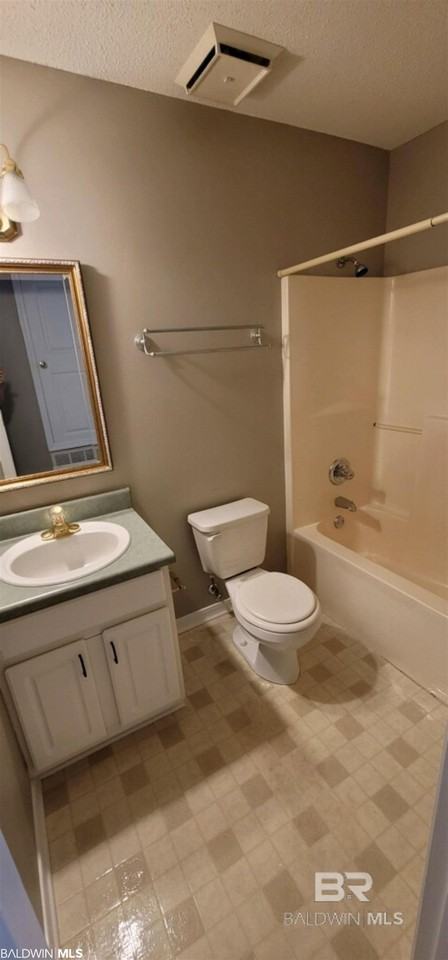 114 Wicker Way - Photo 3 of 9