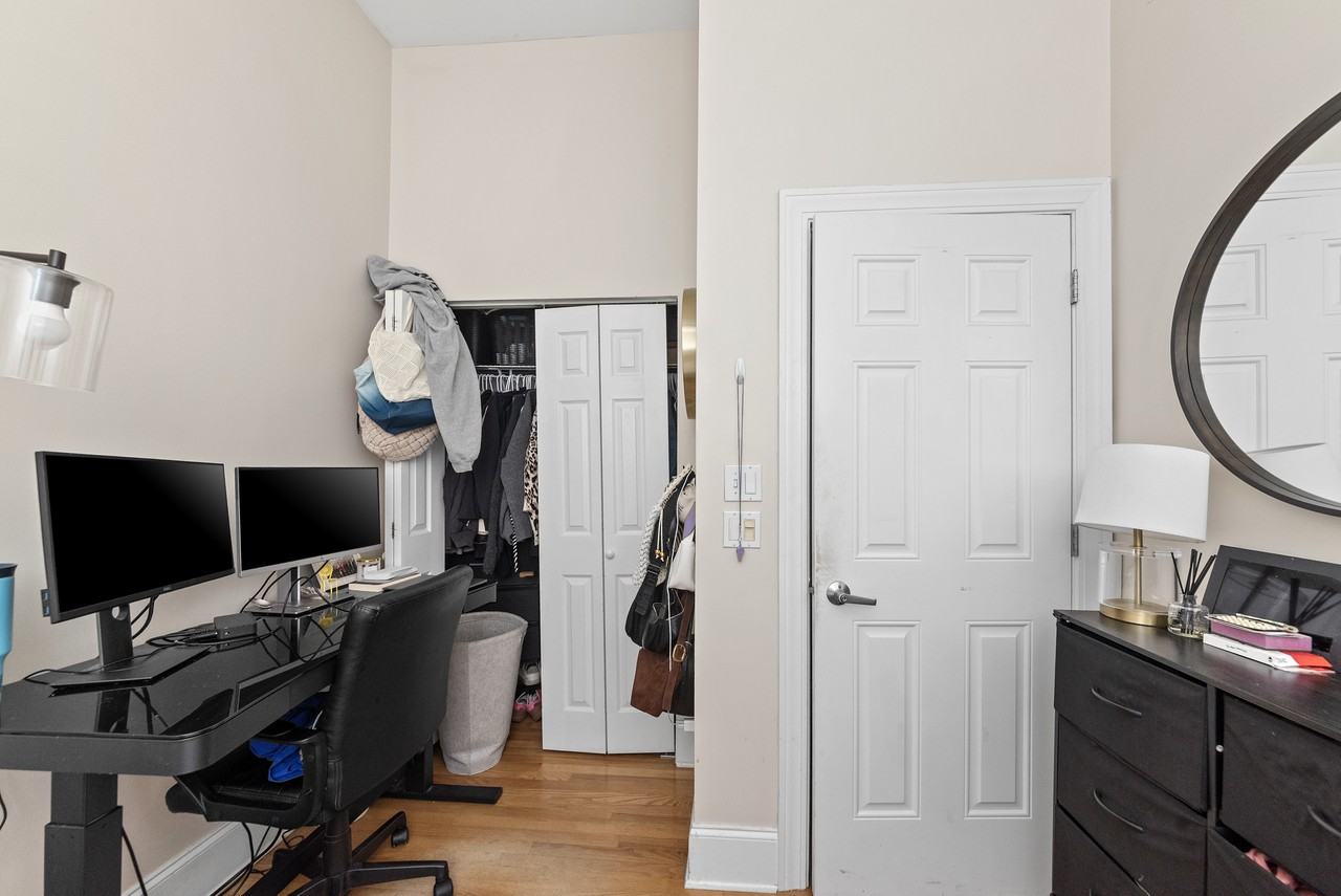 456 W Armitage Ave #2 - Photo 5 of 13