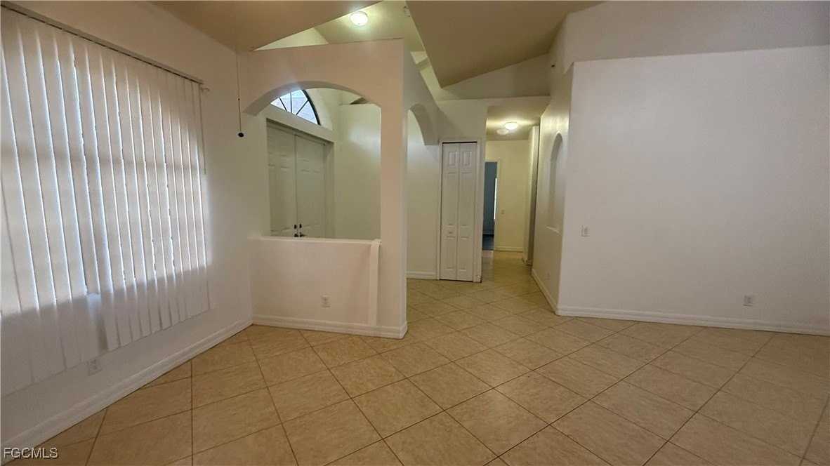 616 Columbus Ave - Photo 6 of 21