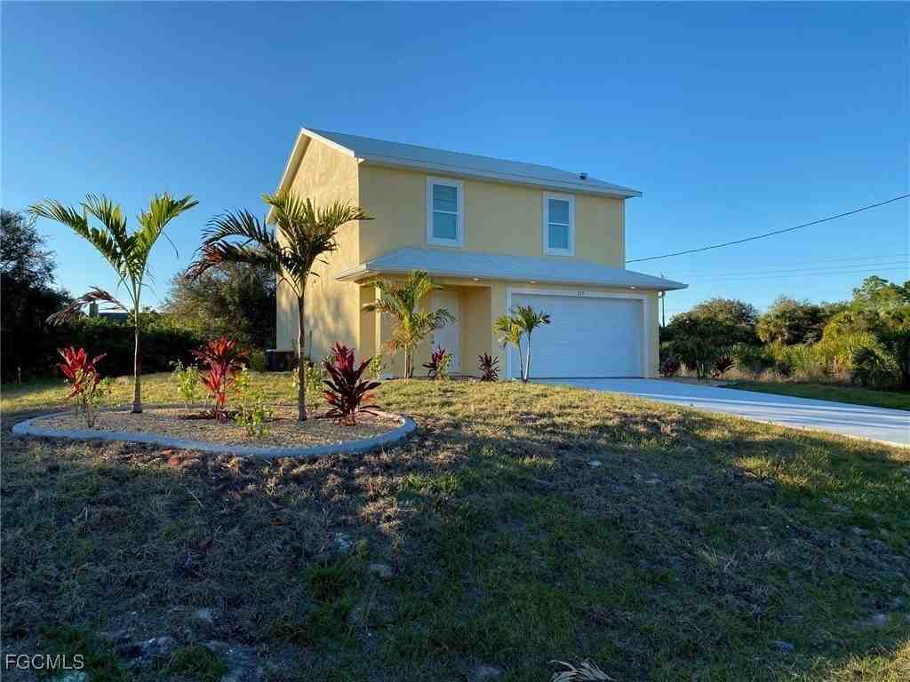 272 Pelton Cir - Photo 2 of 43