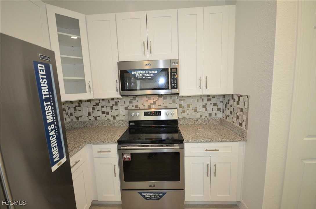 272 Pelton Cir - Photo 5 of 43