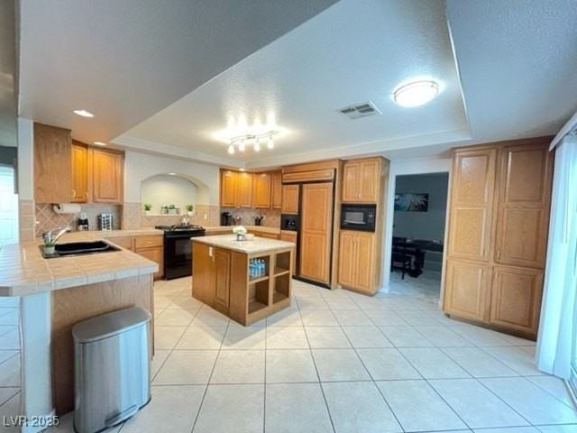 7948 Coronado Island St - Photo 3 of 43