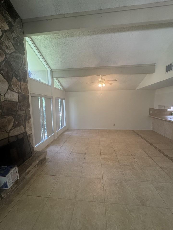 808 Hi Cir W #A - Photo 3 of 13