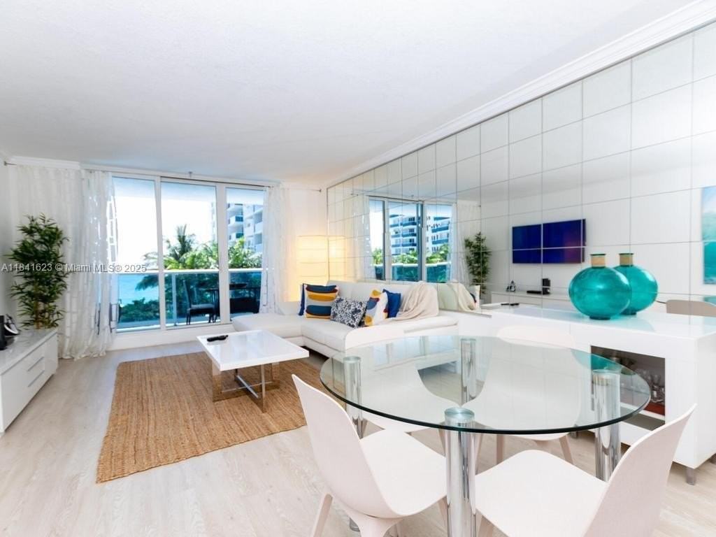 2301 Collins Ave #625 - Photo 6 of 32