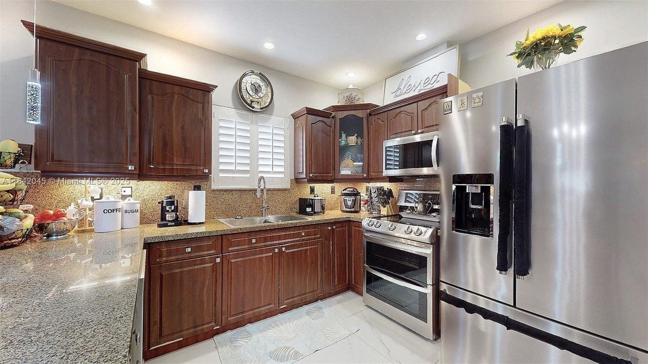 16247 Sw 92nd Ter #A - Photo 5 of 22