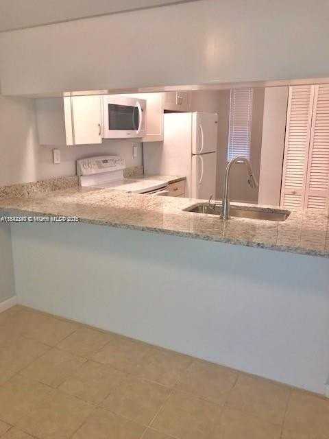 6800 Cypress Rd #407 - Photo 4 of 12