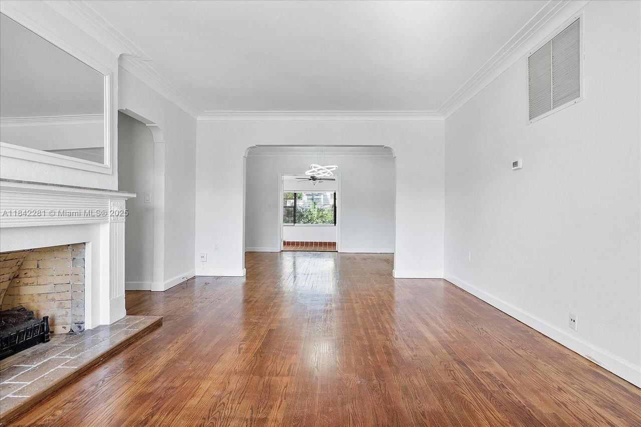 8826 Emerson Ave #0 - Photo 3 of 26