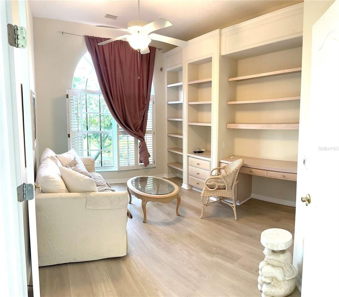 8870 Huntington Pointe Dr - Photo 7 of 28