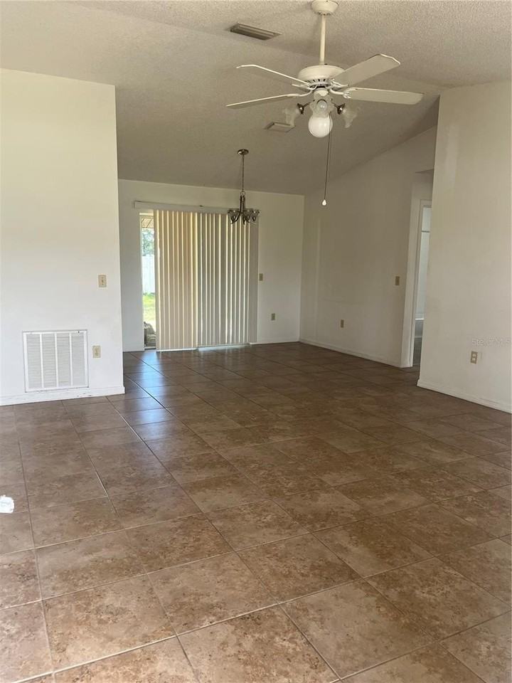 1585 Triangle Drive - Photo 2 of 19